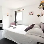 Amadour Hotel