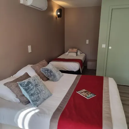 Amadour Hotel 2*