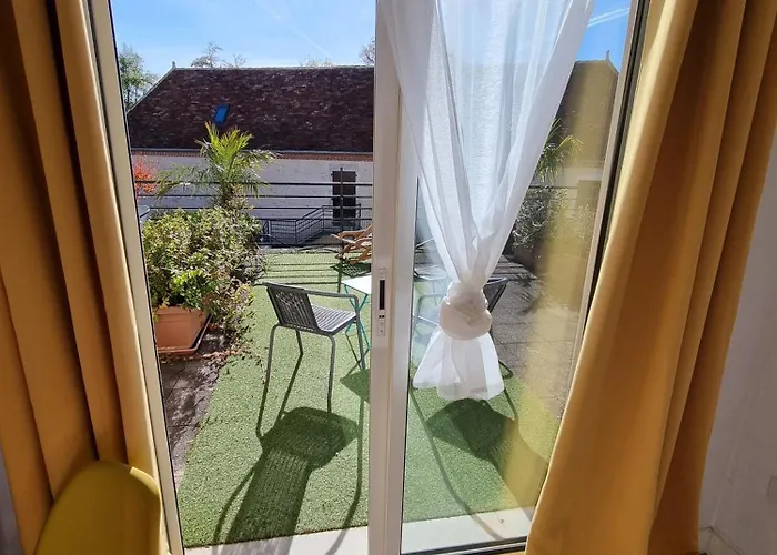 阿玛杜尔酒店 2*